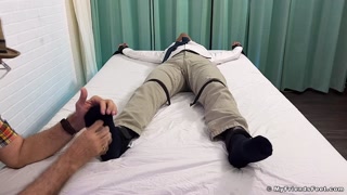 Submissive hunk Leon Carrera has himself tickle tormented