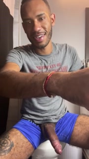 @DrewxWoods fucking toy w/ cumshot