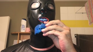 Masking and unmasking Studio gum with mouthguards