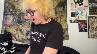 Coby Webb tries Nothosaur Cumming Toy