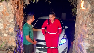 9 months pregnant woman gets a job as a mechanic and her first client fucks her and cums on her face - MELANY LATINA / TOMMY MILLER - PELAJEMIX