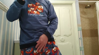 Morning chores, shaved, pissed, masturbated 🌶️