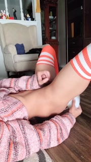 Femboy Ash Steele Playing Apex Legends - bad dragon Orochi