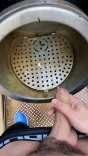 Risky jerk-off in a public urinal in a Dutch park